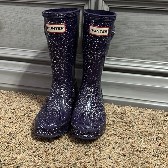 Hunter Kids Sparkly Purple Boots - Picture 1 of 8